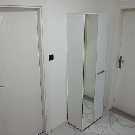 Bazen Appartamento Crvenka